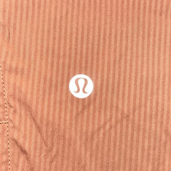 Lululemon Dance Studio Mid-Rise Crop 25", Size 2 - Picture 10 of 10
